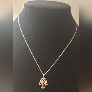 Short hamsa necklace